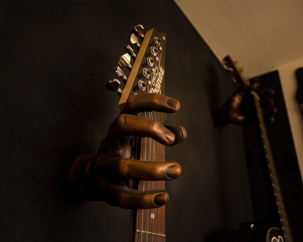 Supporto chitarra parete a forma di mano